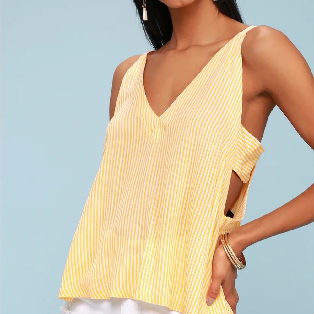Lulu’s V neck tank top